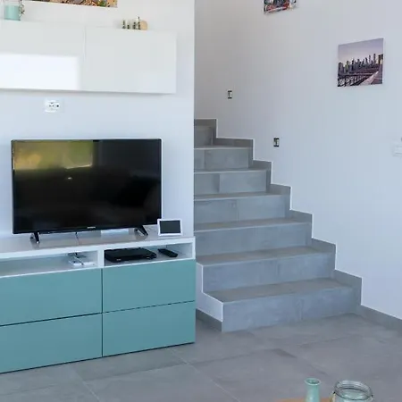 Korala - Luxe Met 4 Dubbele En Prive Zwembad * Vinišće