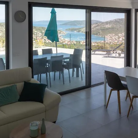 Korala - Luxe Met 4 Dubbele En Prive Zwembad *