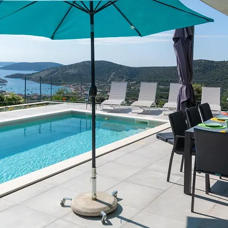 Vila Korala - Luxe Met 4 Dubbele En Prive Zwembad *