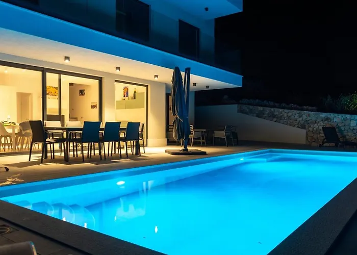 Korala - Luxe Met 4 Dubbele En Prive Zwembad Vila