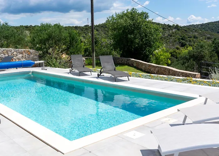 Korala - Luxe Met 4 Dubbele En Prive Zwembad Vinišće