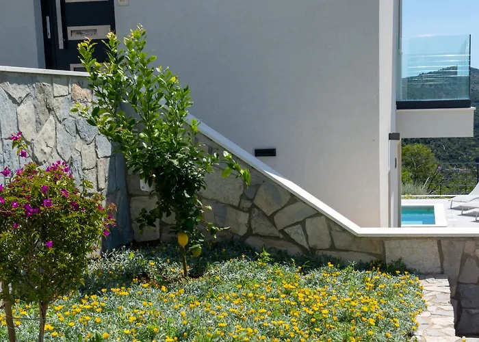Vila Korala - Luxe Met 4 Dubbele En Prive Zwembad Vinišće